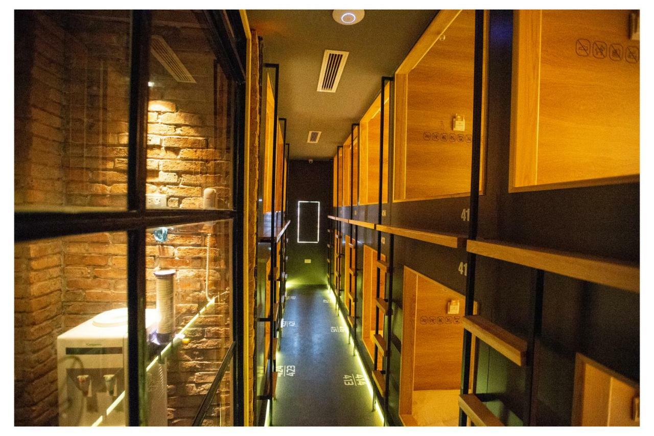 Khan Hoang Capsule Hotel (Adults Only) Hanoi Exterior foto