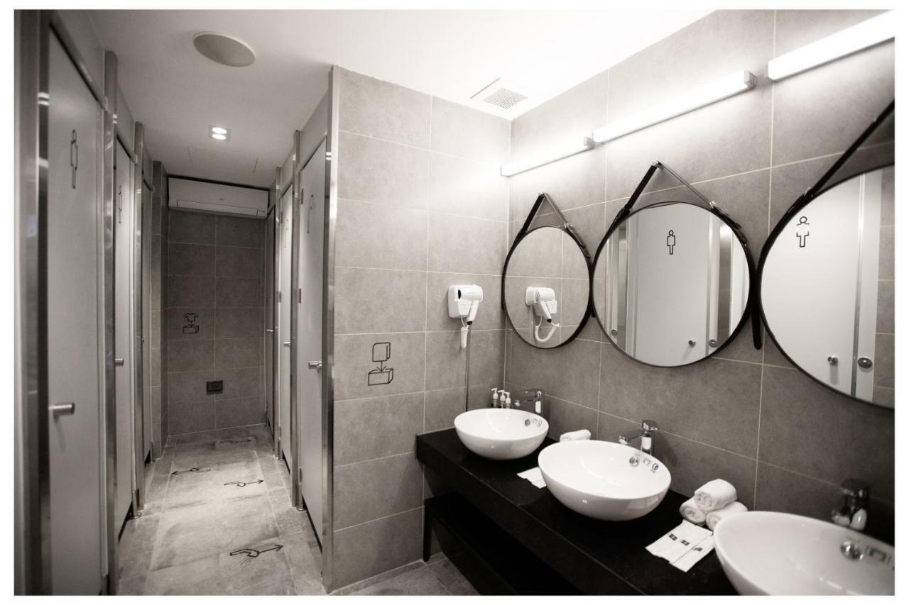 Khan Hoang Capsule Hotel (Adults Only) Hanoi Exterior foto
