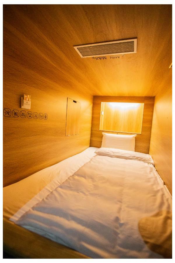 Khan Hoang Capsule Hotel (Adults Only) Hanoi Exterior foto